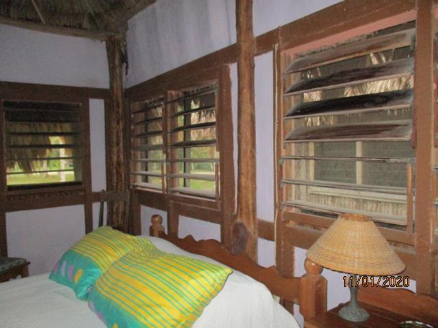 Cerros Beach Inn โคโรซอล ภายนอก รูปภาพ
