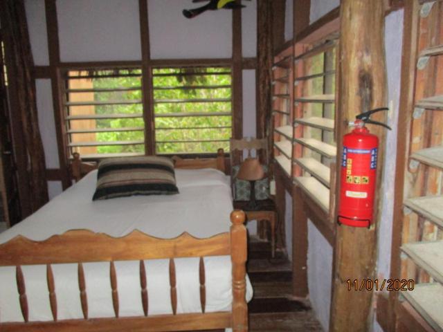 Cerros Beach Inn โคโรซอล ภายนอก รูปภาพ